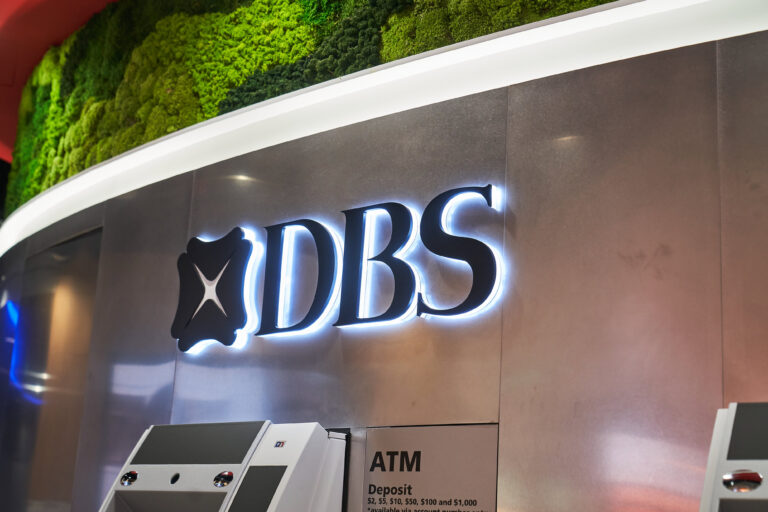 أكبر بنك في سنغافورة DBS يطلق خدمات “التوكن” – مستقبل البنوك المعتمدة على تقنية البلوكشين