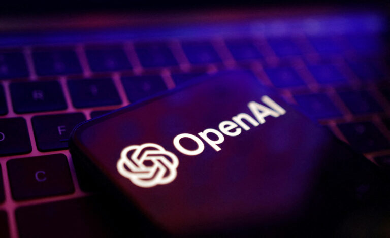 OpenAI تبدأ فصلًا جديدًا مع الأجهزة الاستهلاكية: فصل جديد في عالم الذكاء الاصطناعي