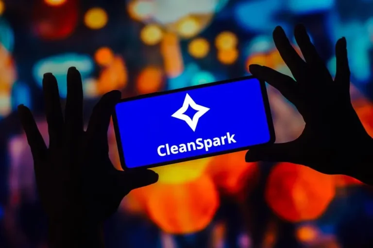 شركة CleanSpark تنضم إلى مؤشر S&P SmallCap 600، ولكن الأسهم تنخفض—ما الذي يحدث؟